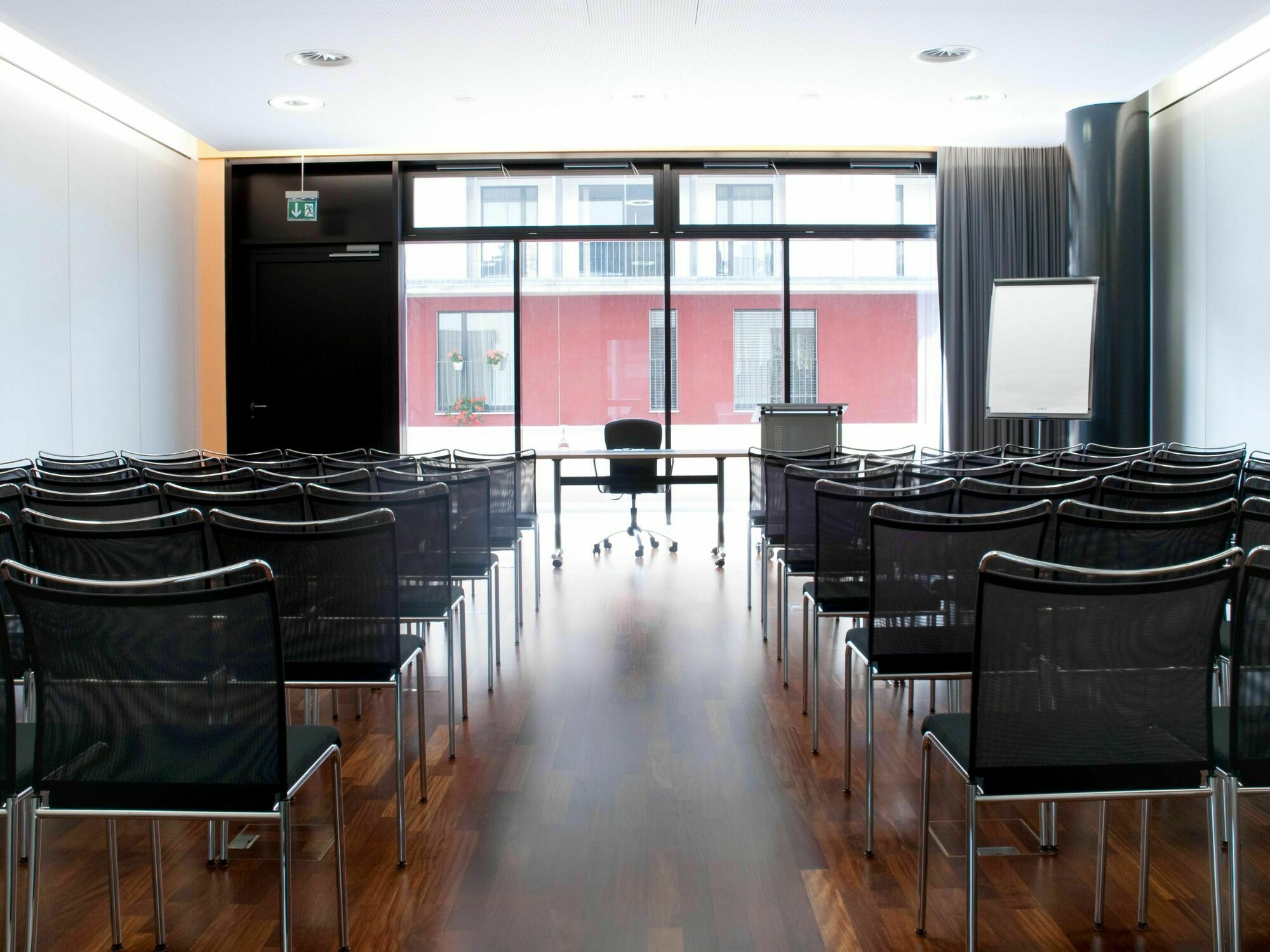 Hotel Messe By Ihg Zurich