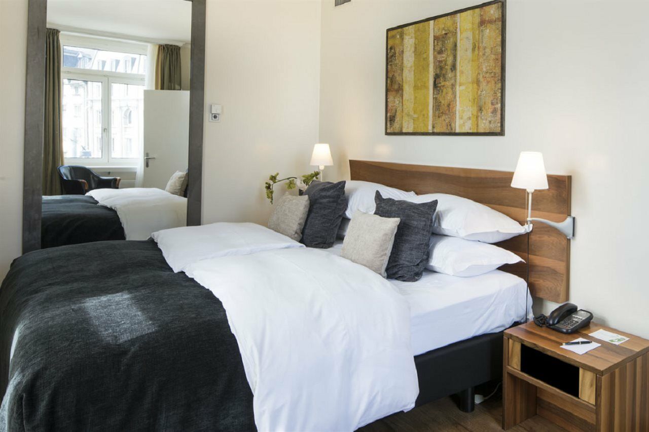 Plaza Hotel 4*