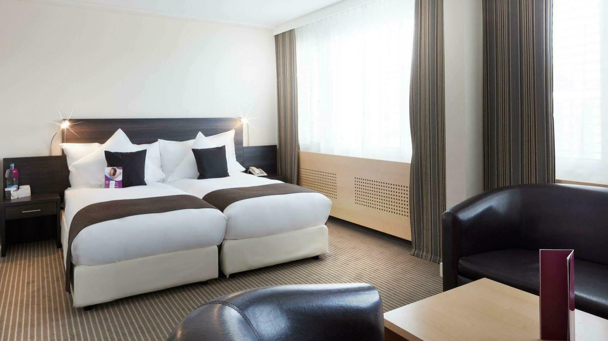 Crowne Plaza By Ihg Hotel 4*