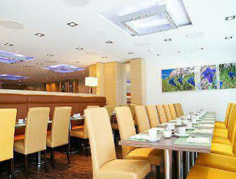 H+ Hotel 4*