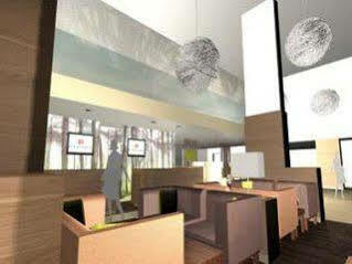 Hotel H+