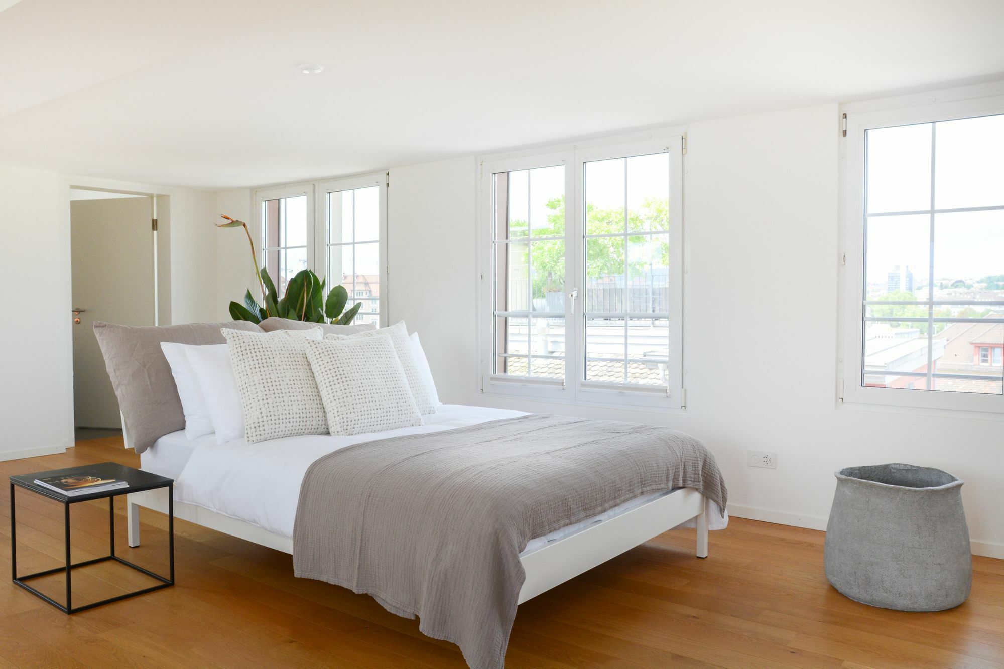 Airhome Limmatquai River View Apartment *