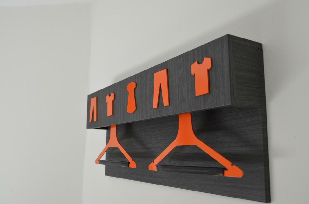 Hotel Easyhotel West 2*