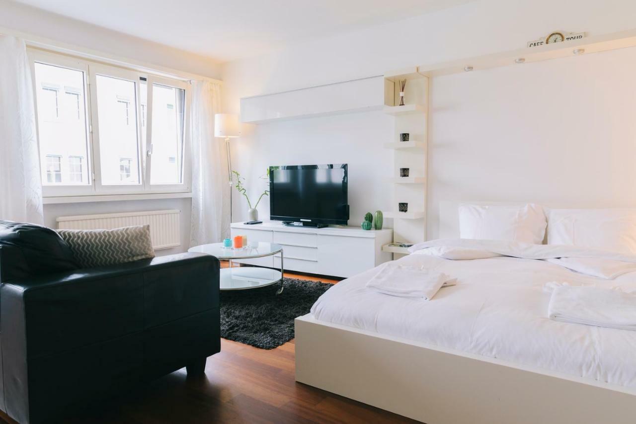 Superb Bright Apartment With Pocket Wifi !! *