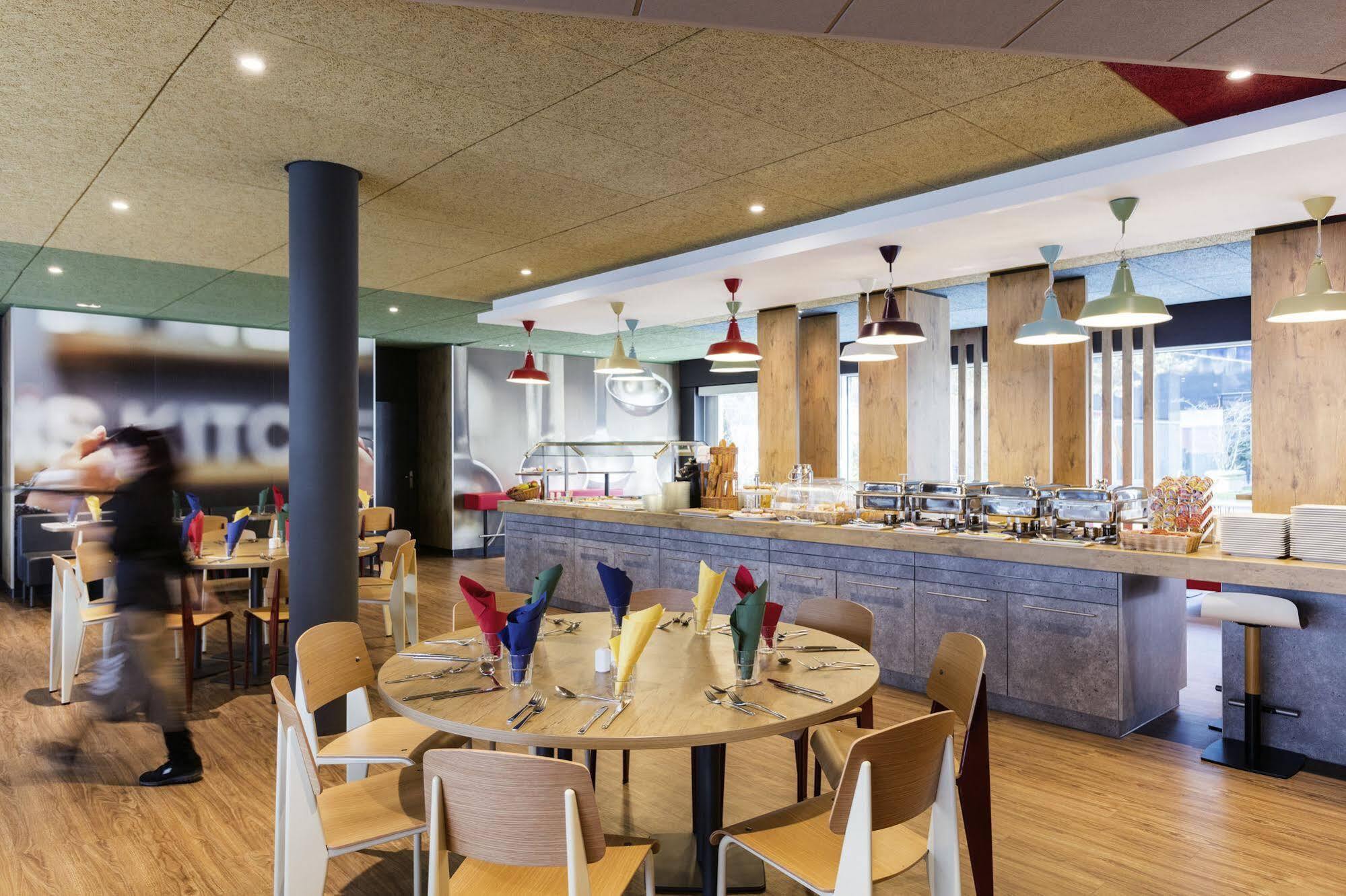 Ibis West Hotel 3*