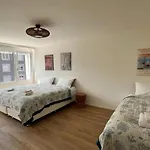 Moderne Wohnung In Zuerich Oerlikon! -201-