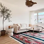 Moderne Wohnung In Zuerich Oerlikon! -201-