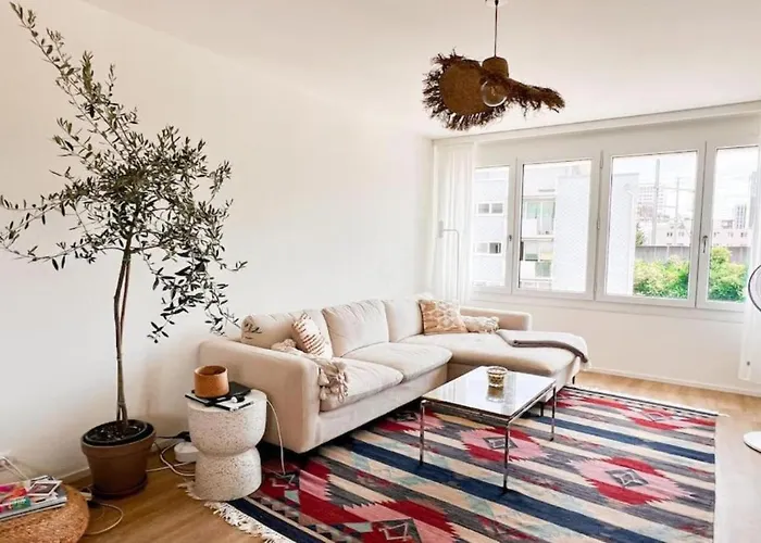 Moderne Wohnung In Zuerich Oerlikon! -201-