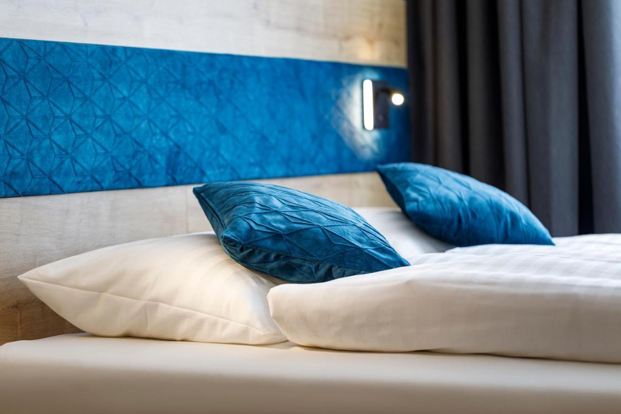 Hotel California 3*