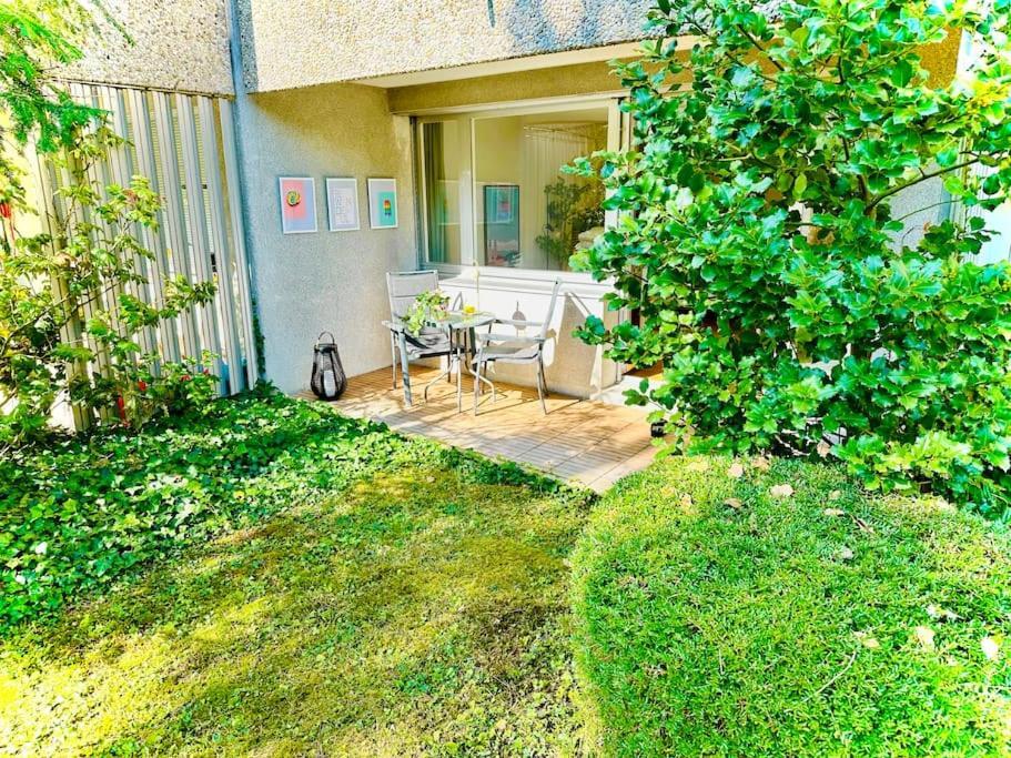 New, With Garden Terrace And Much Privacy Zurich