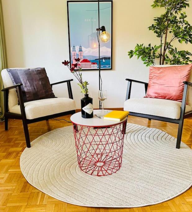 New, With Garden Terrace And Much Privacy Apartment *