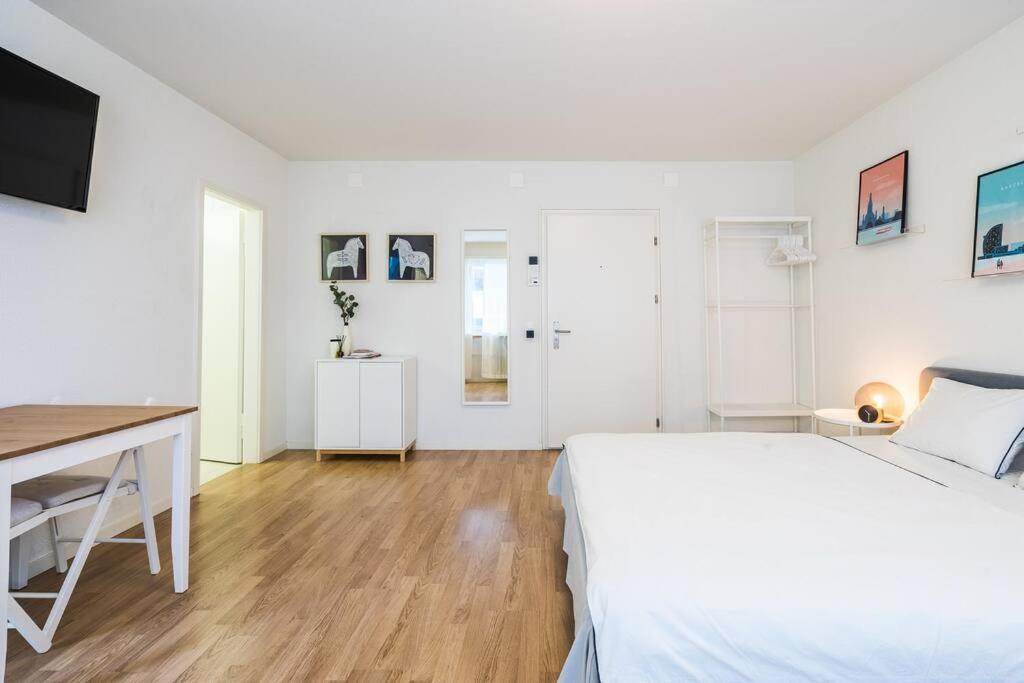 Apartment Bright & Studio Office & Netflix *