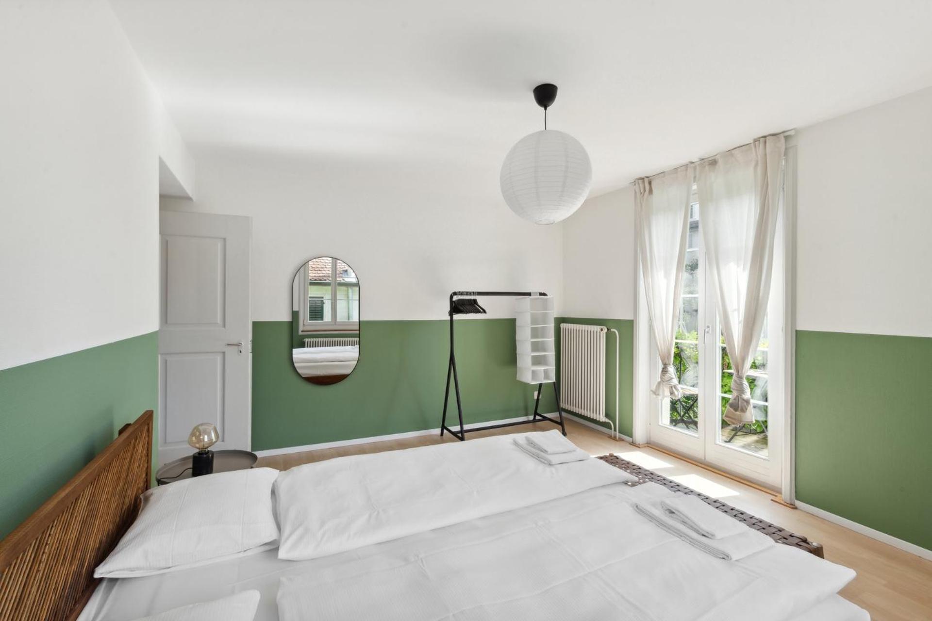 Centrally Located House With Garden Ferienhaus