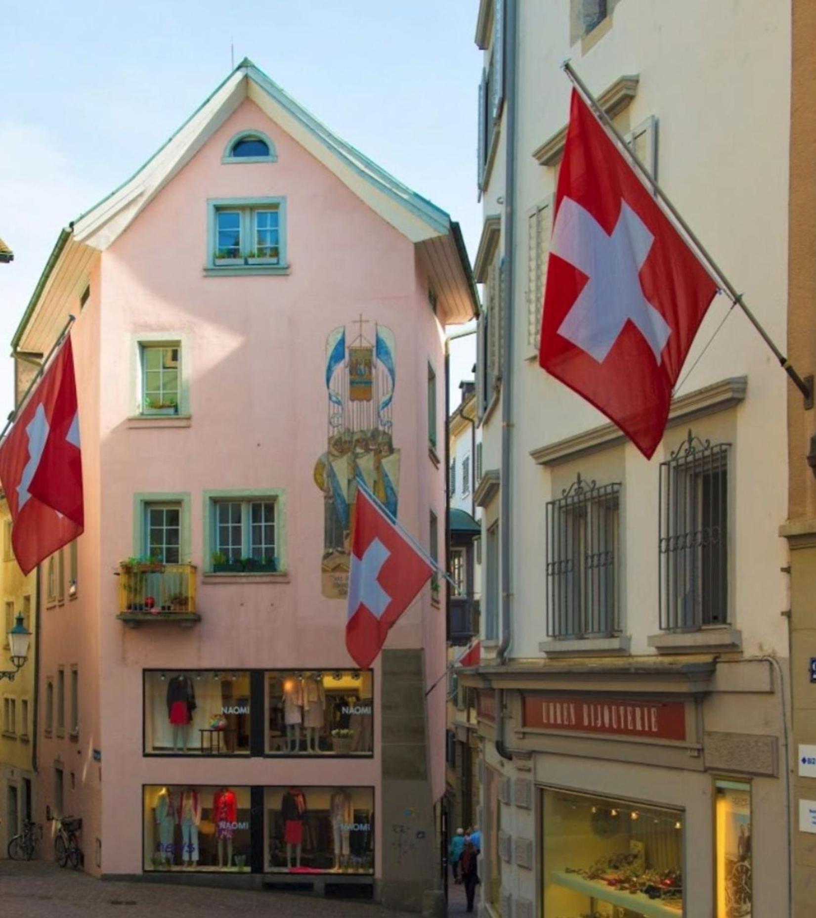 Pedestrian Area Close To Bahnhofstrasse Zürich