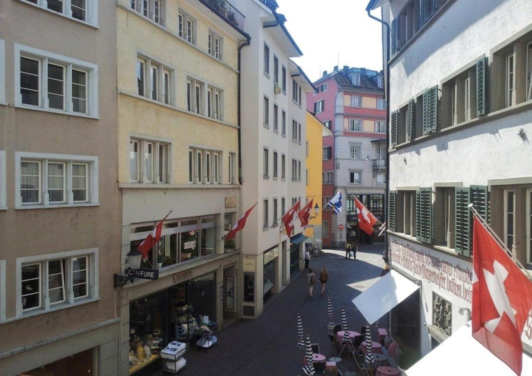 Pedestrian Area Close To Bahnhofstrasse *