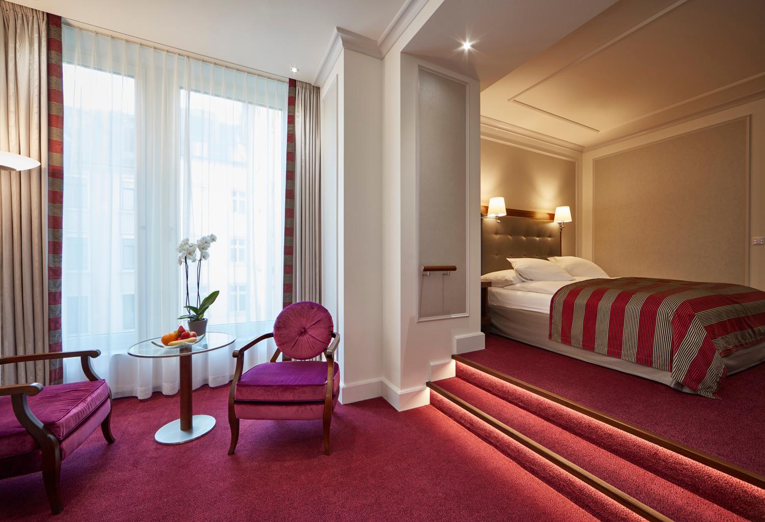 Schweizerhof Hotel 5*