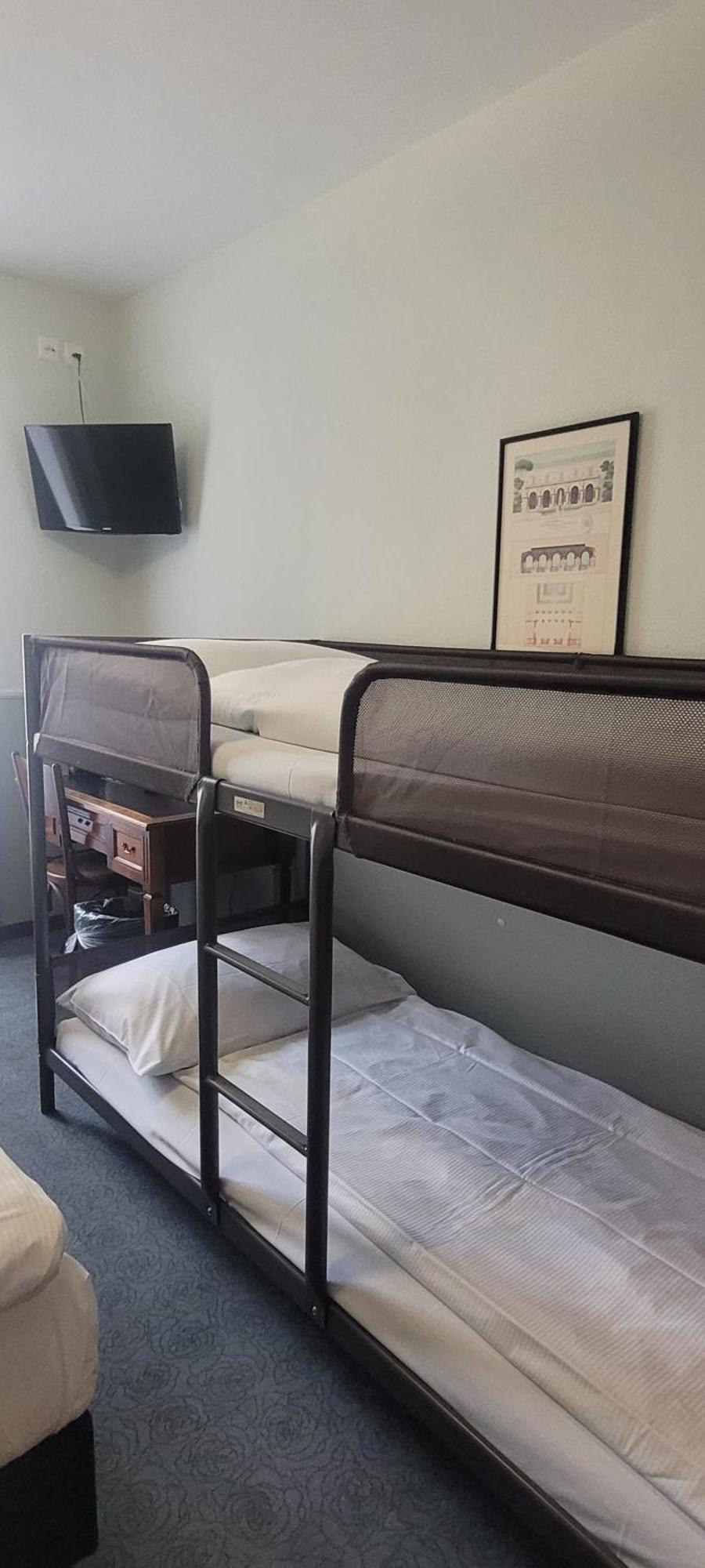 Montana Hotel 3*