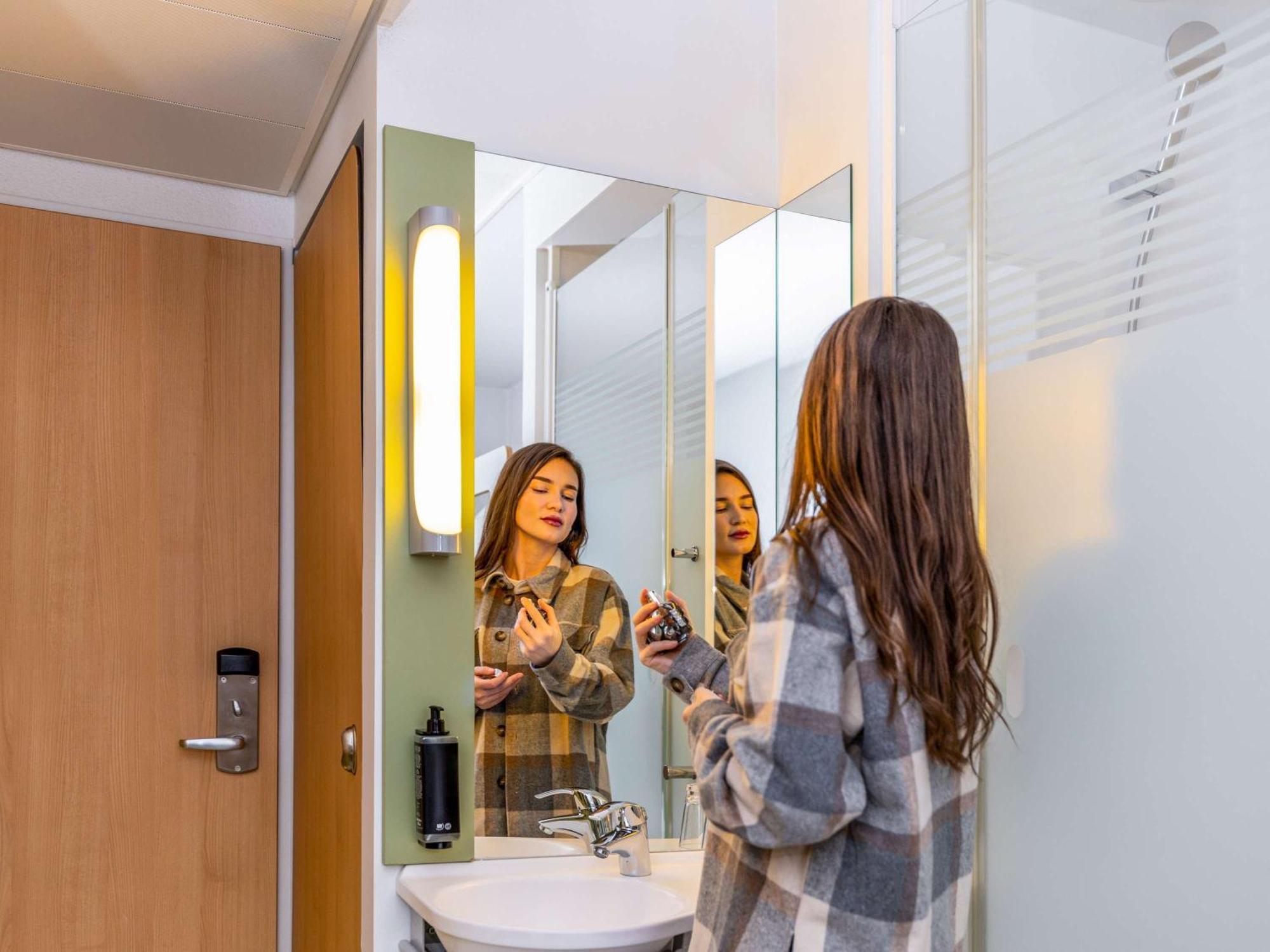 Ibis Budget West *