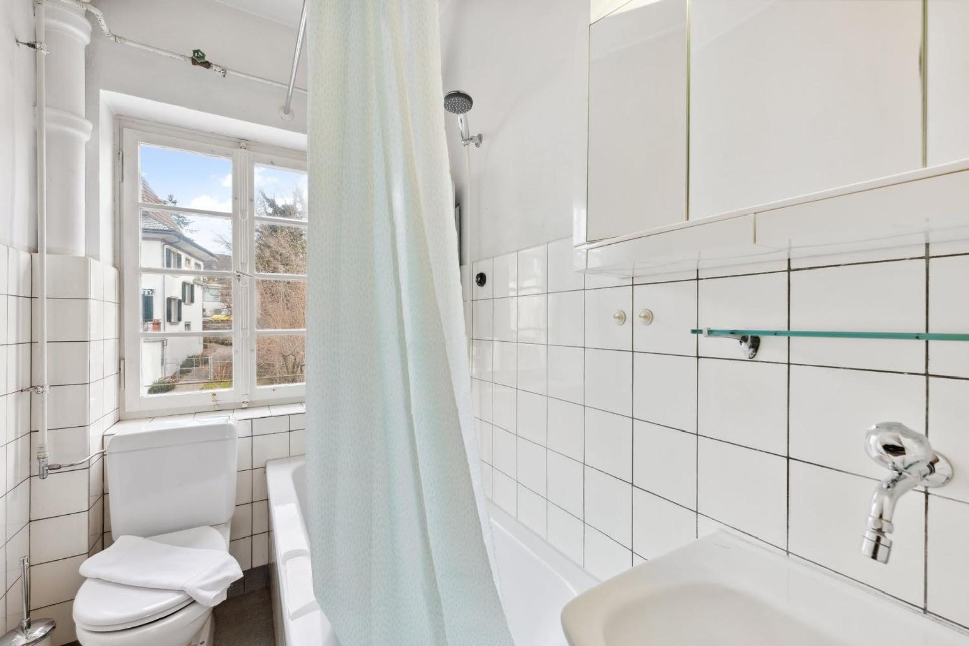 Basic 2br With Full Kitchen Zurich
