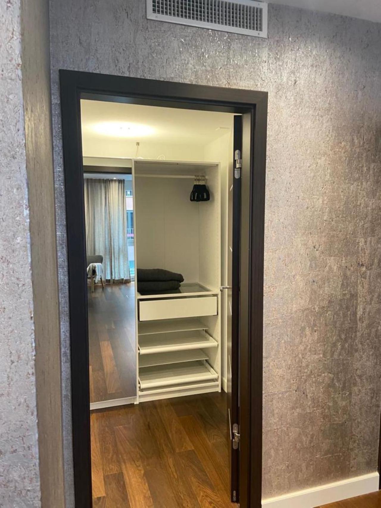 250sqm High End *