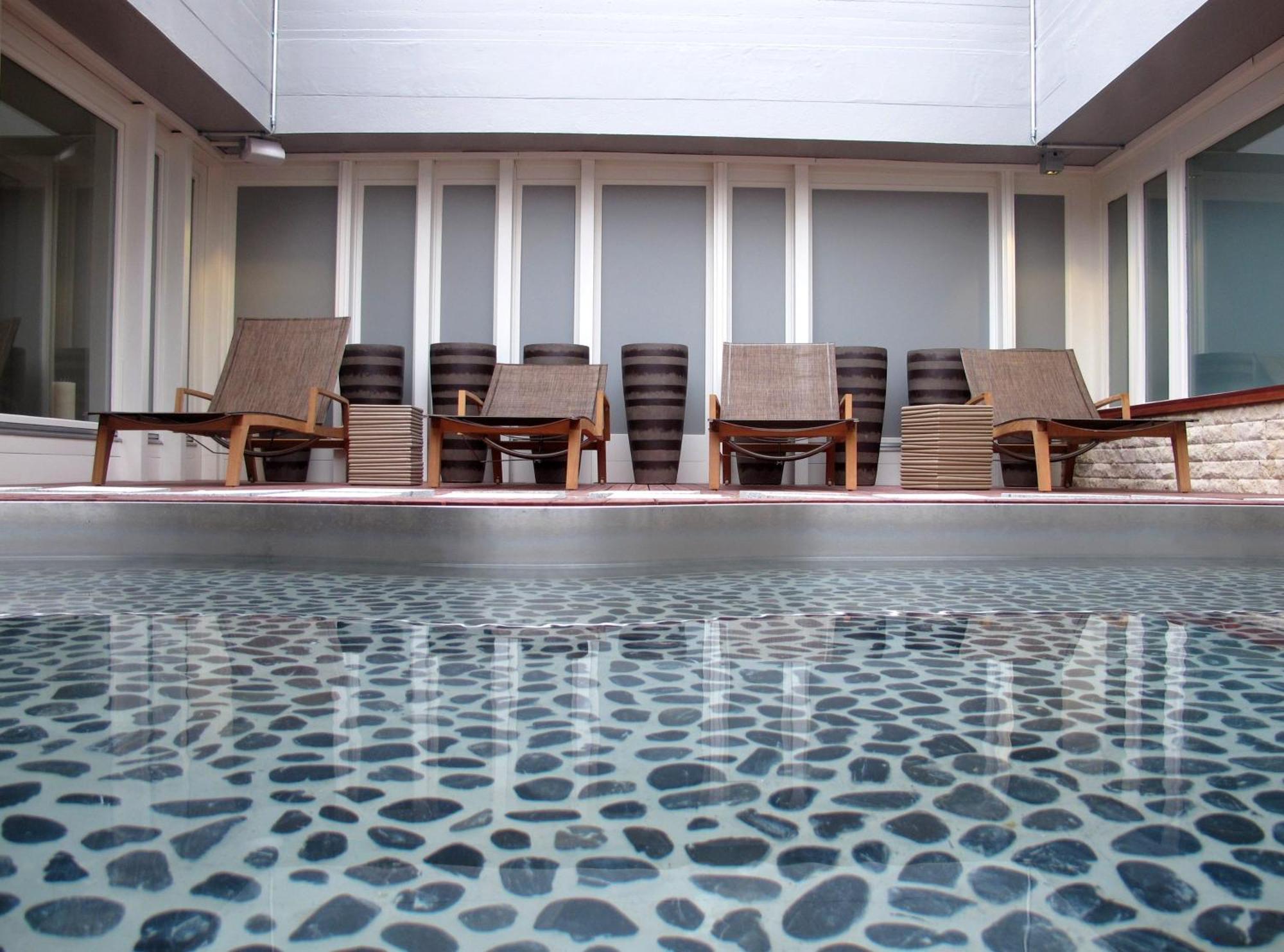 Hotel Crowne Plaza Zürich, An Ihg 4*