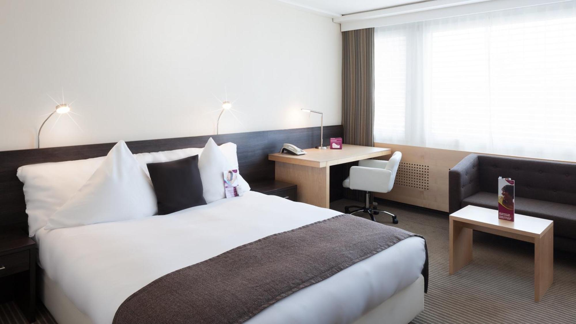 Hotel Crowne Plaza Zürich, An Ihg