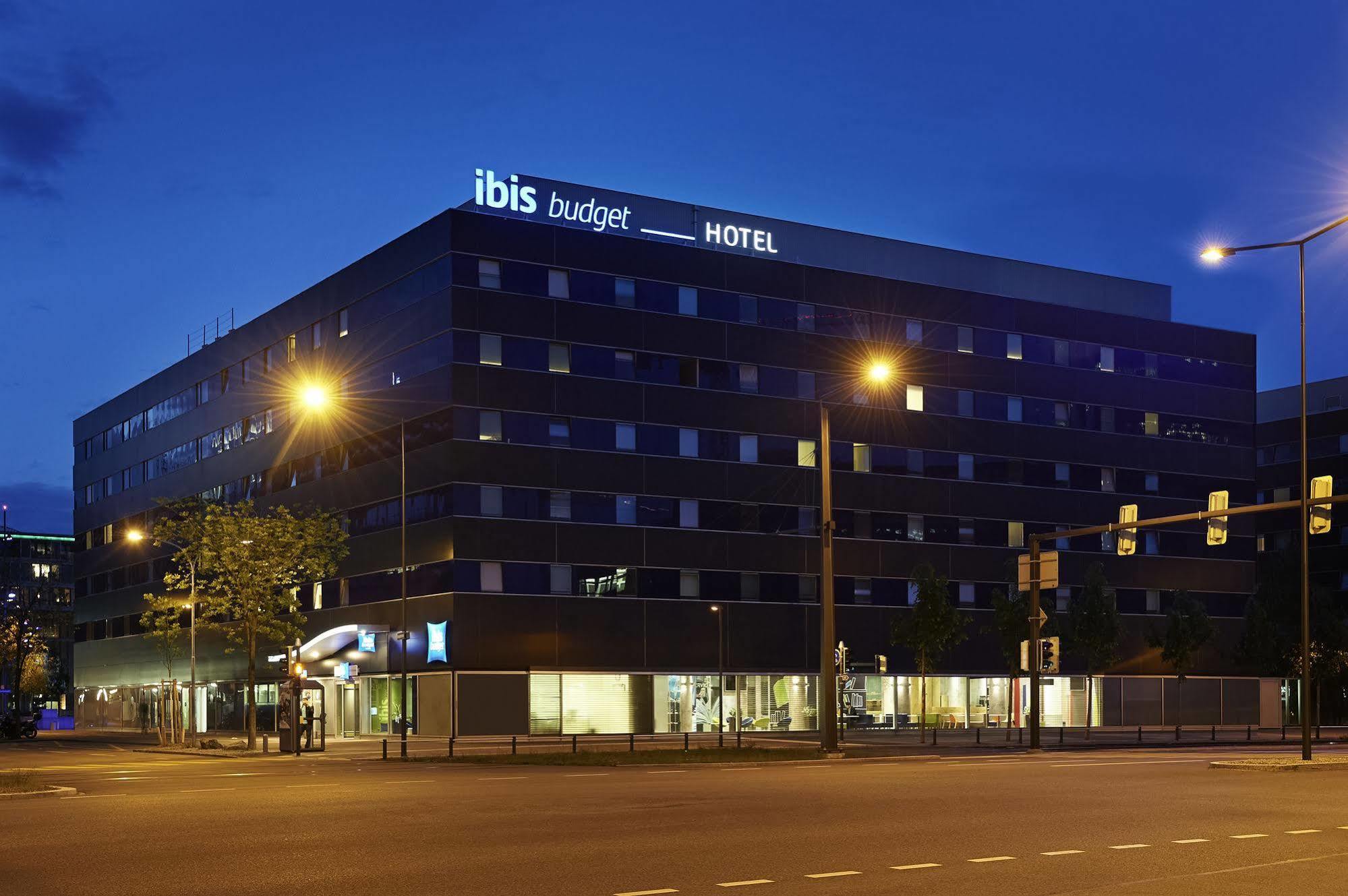 Hotel Ibis Budget West *