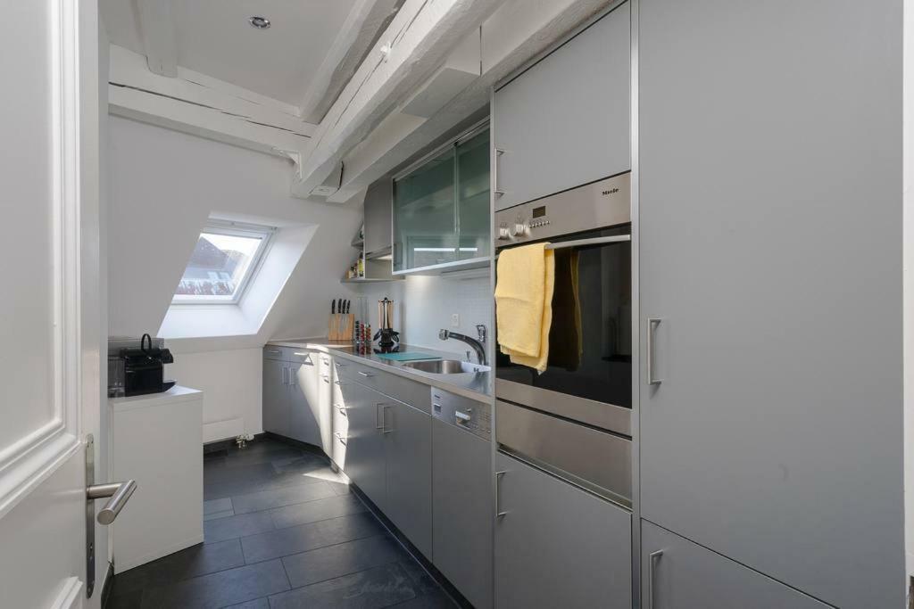 Big At Main Station Apartment *