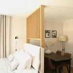 Lamira - Serviced Apartments