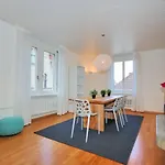 Amazing 2Br Near Lake - Lava