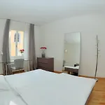 Amazing 2Br Near Lake - Lava