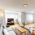 Executive 2Br Apt Near Lake And City Center - Dufour 4