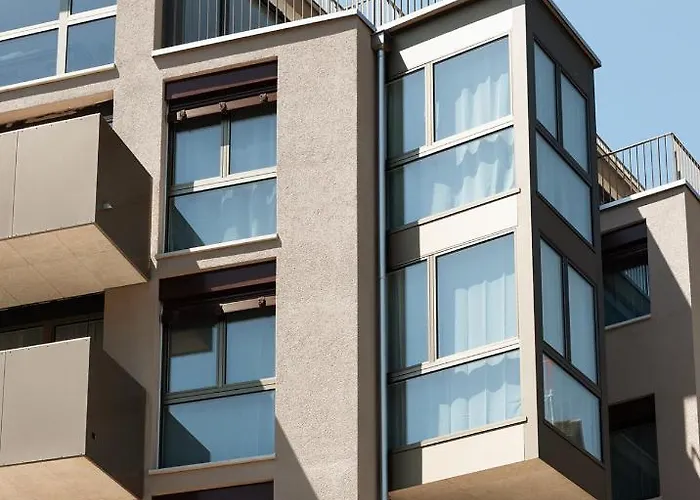 Lamira - Serviced Apartments