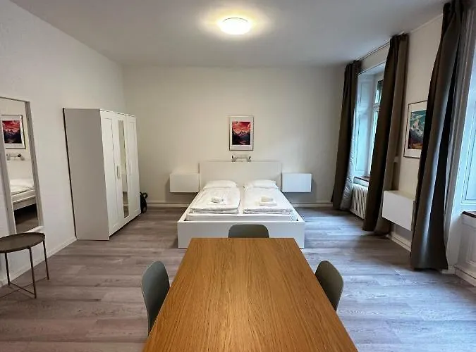 Hitrental Seefeld - Kreuzstrasse Apartments