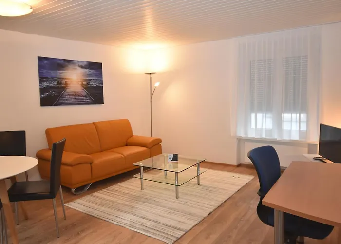 Centrally Located 2Br - Color 23