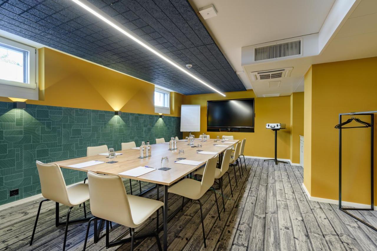 Adagio Center