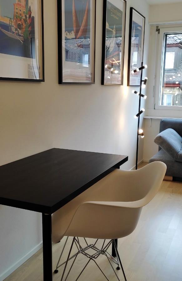 Seven Swiss Wonders, Center Apartamento