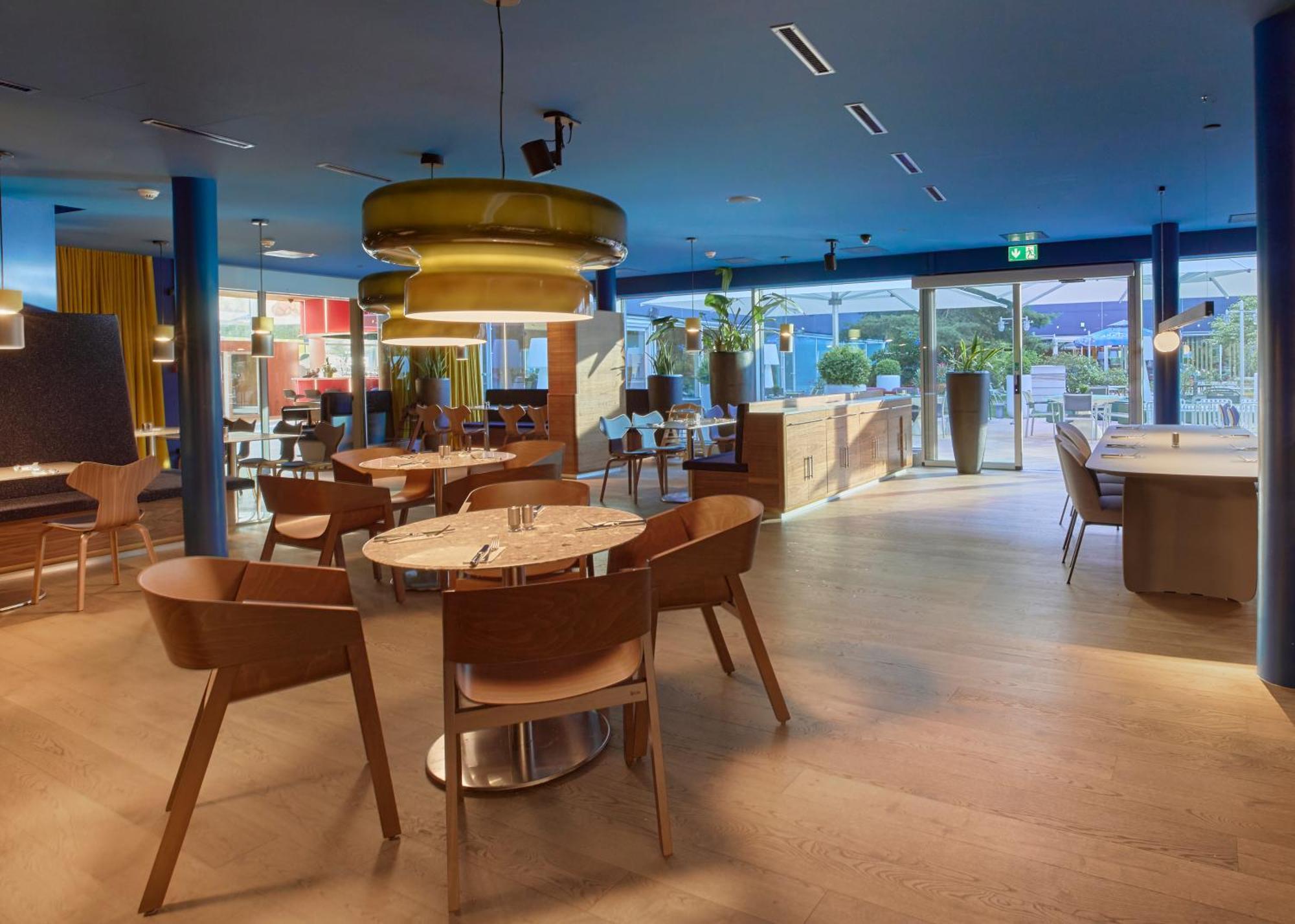 Novotel West