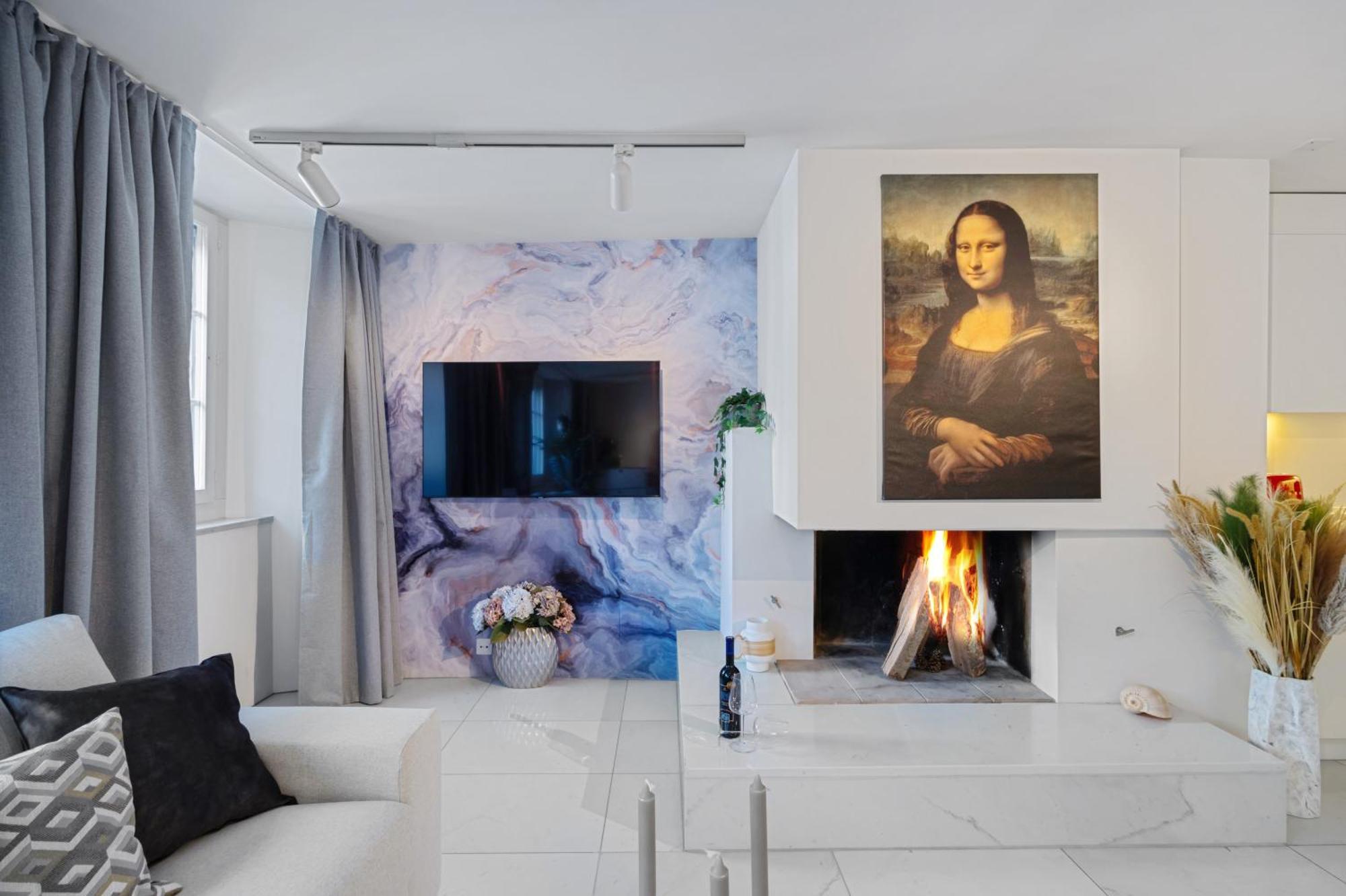 Boutique Design-suite-apartment At Best Central Location