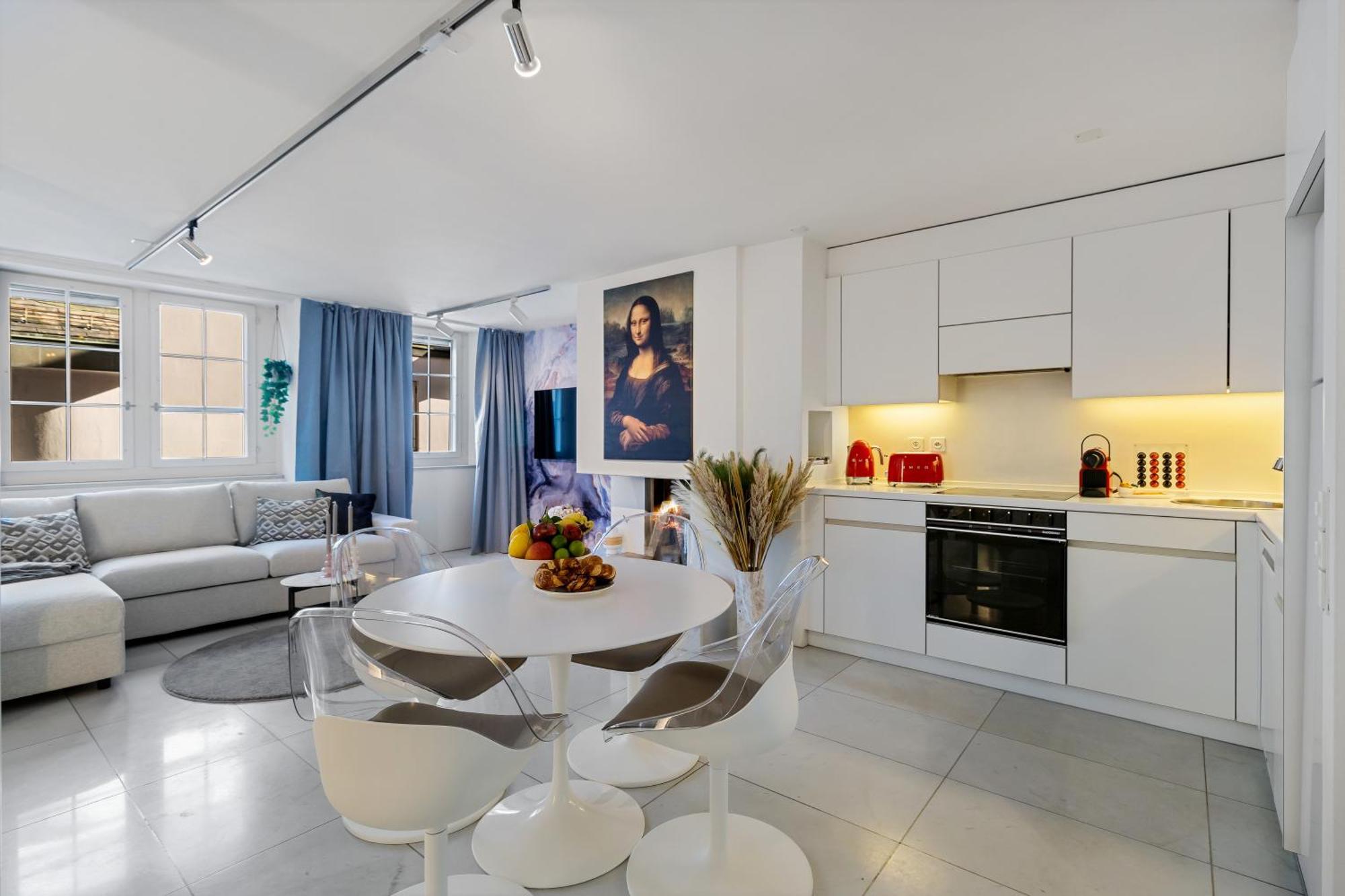 Boutique Design-suite-apartment At Best Central Location