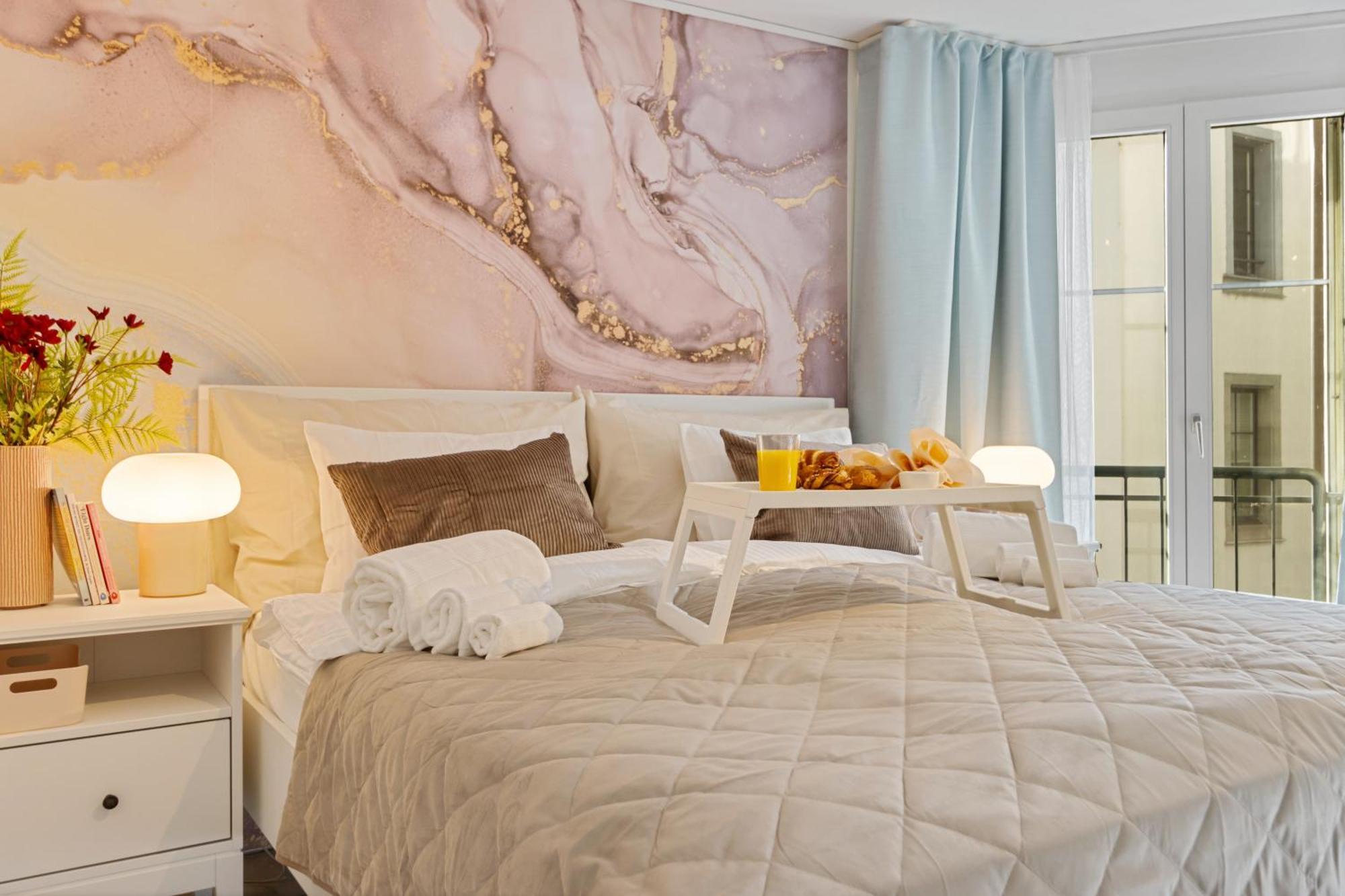 Boutique Design-suite-apartment At Best Central Location Apartment