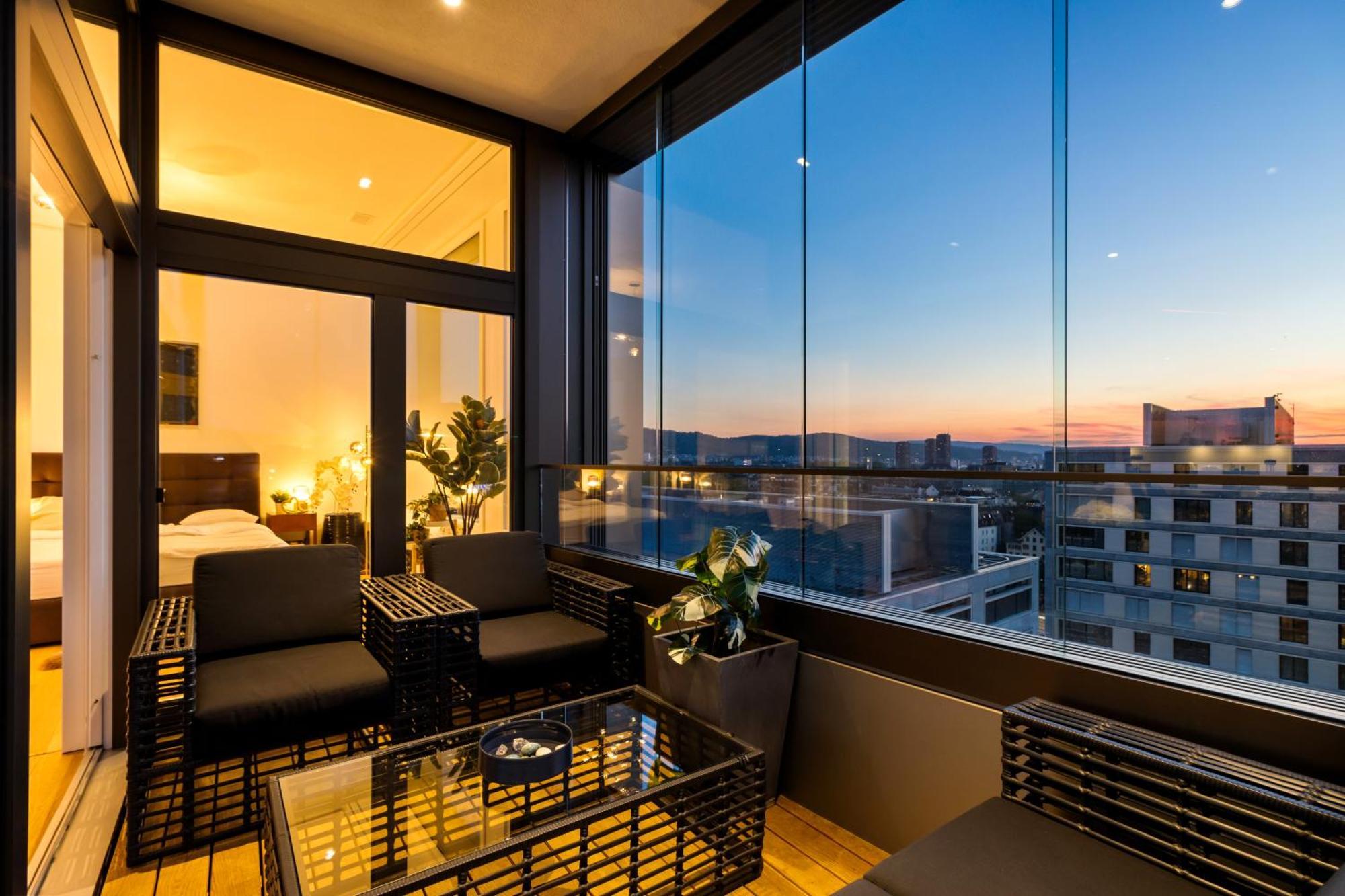 Leading Luxury Of - Stunning View, Parking-garage Apartment
