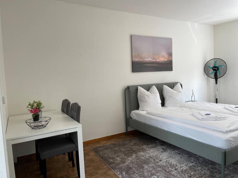Practical Nearby - Cross 6 * Zurich