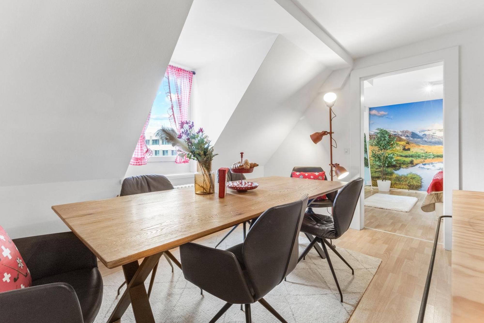 Apartment Value For Money & Ac & Stunning Mountain View & Freeparking & Comfort Zurich