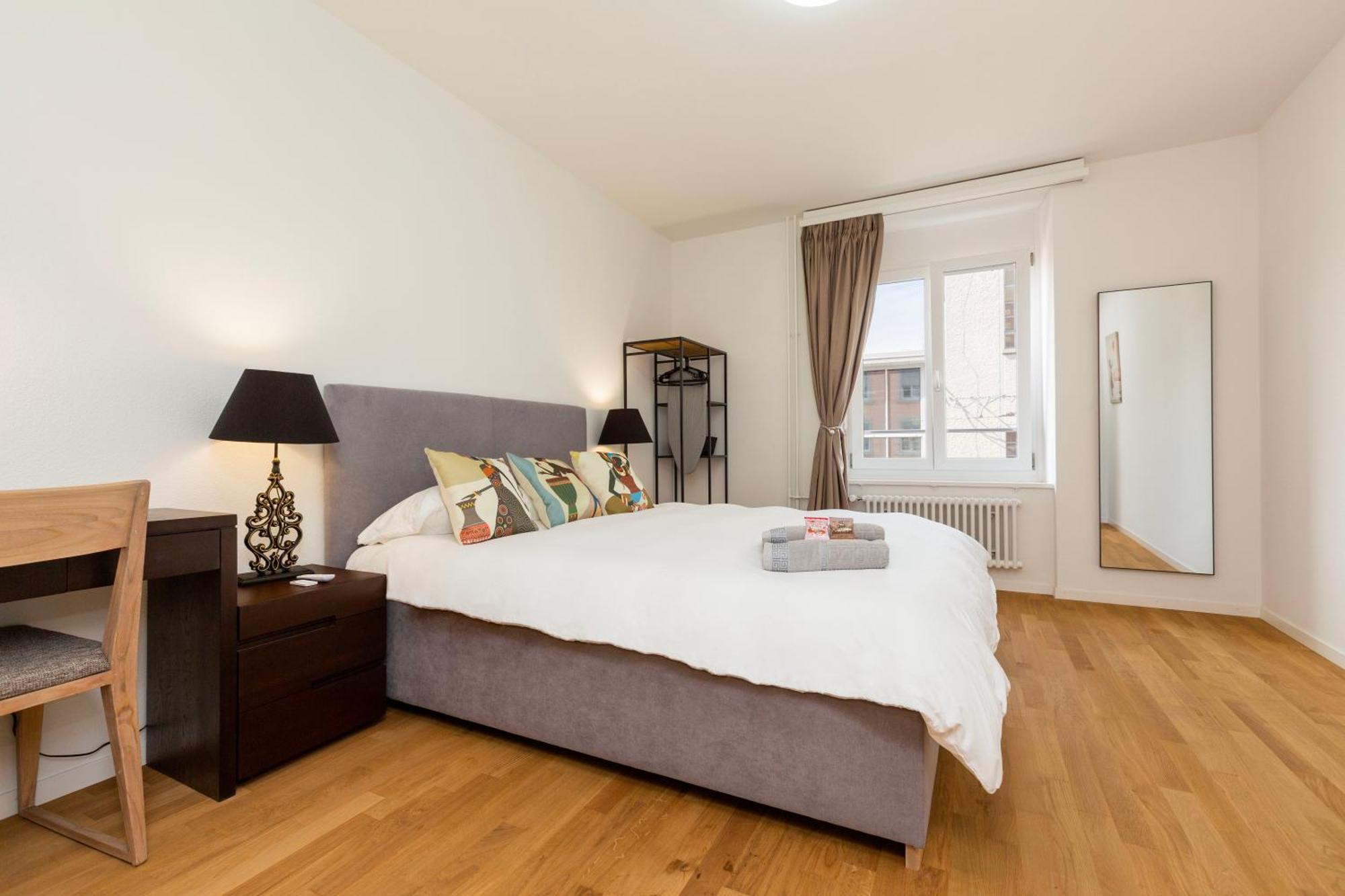 Kaya 2a - Downtown 2br With Balcony Apartment Zurich