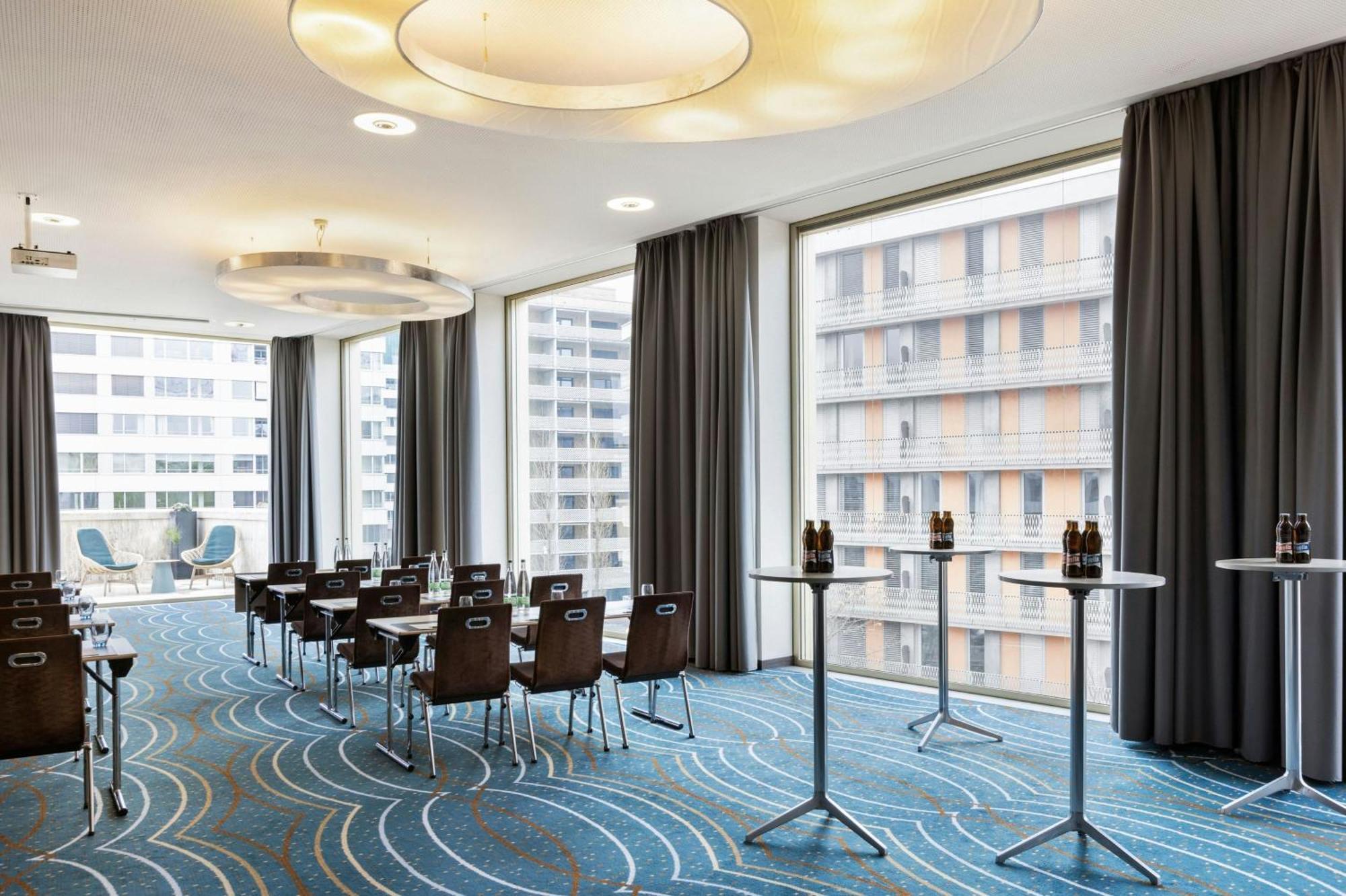 Renaissance Tower Hotel