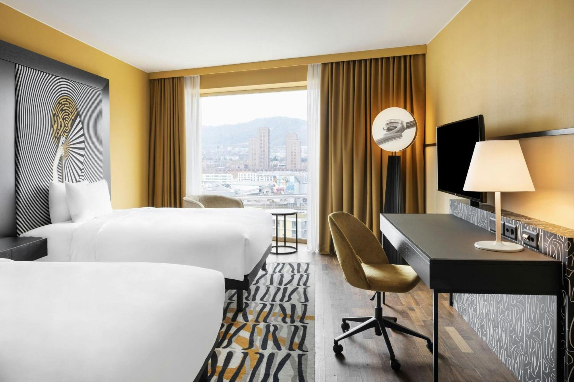 Renaissance Tower 5* Zurich