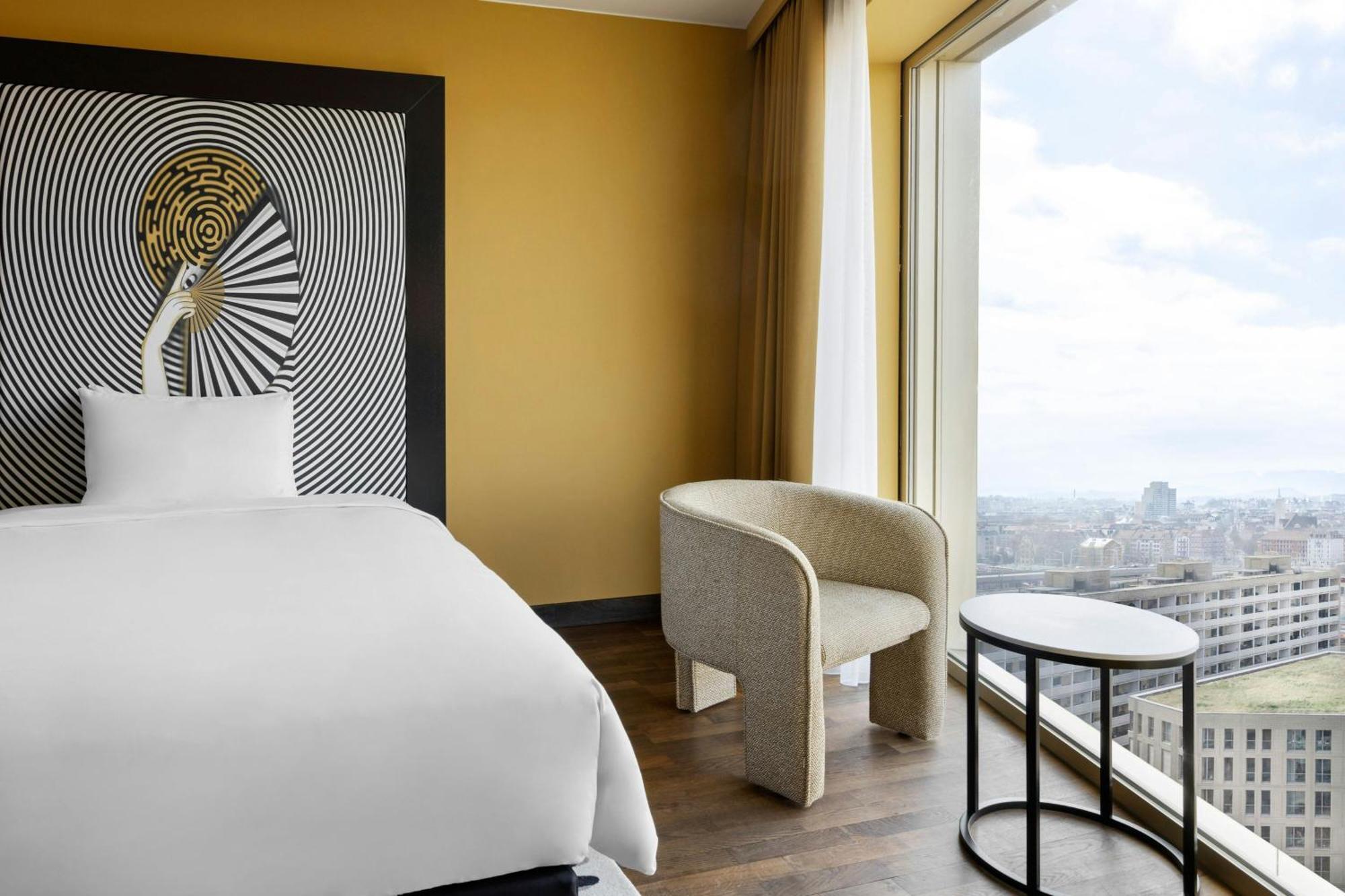 Renaissance Tower Hotel