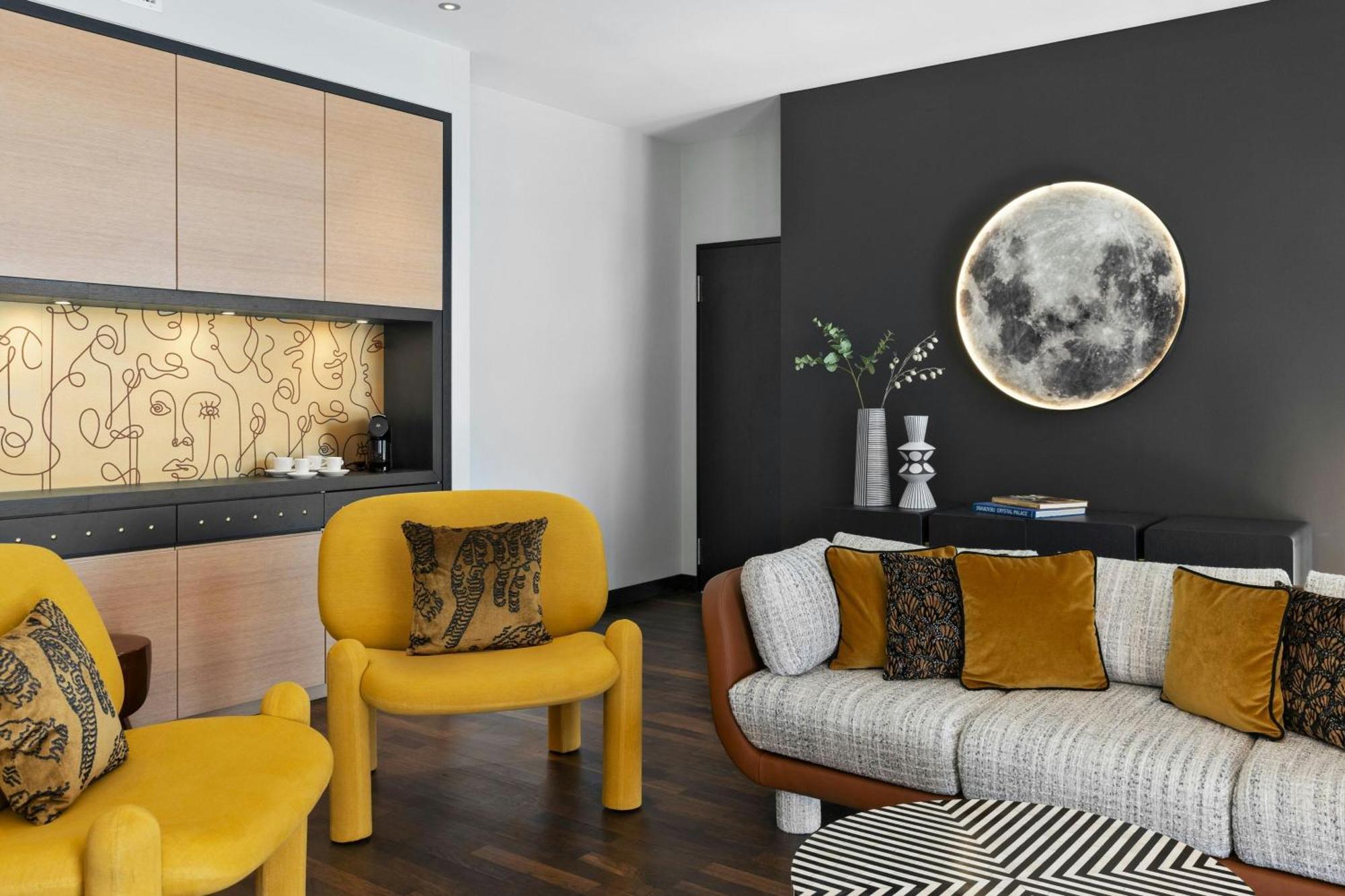 Renaissance Tower 5* Zurich