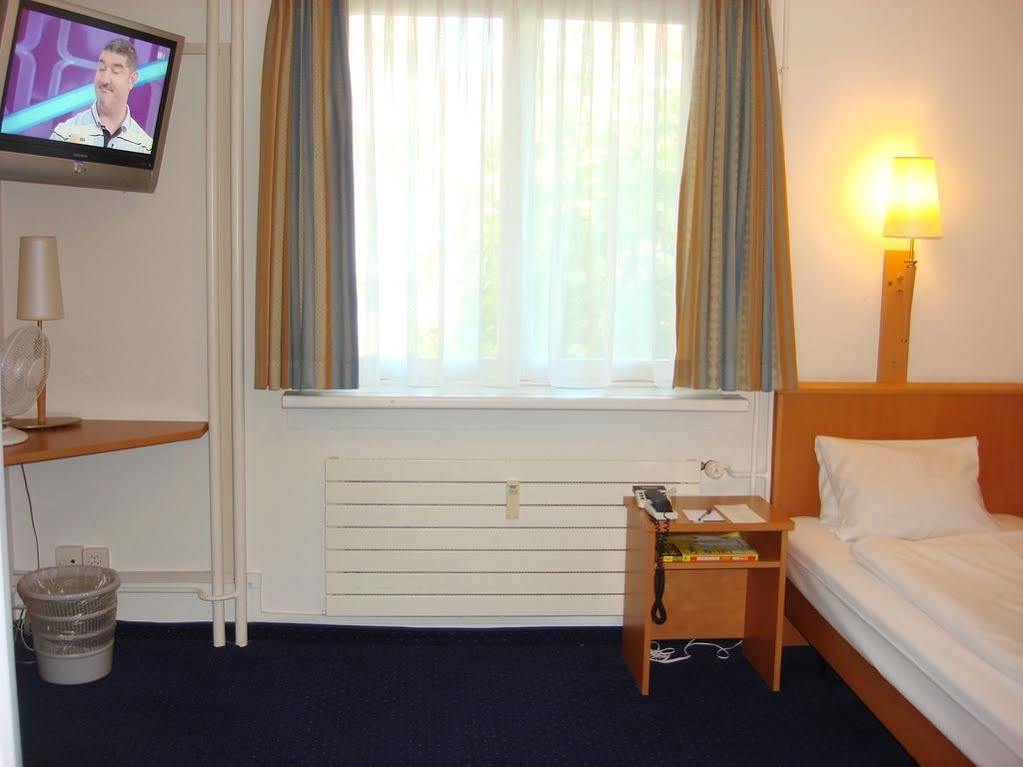 Olympia Hotel